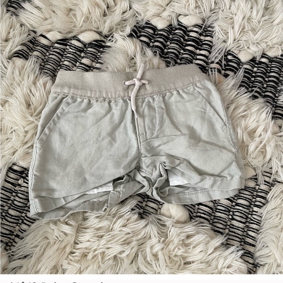 $10 add on bundle of baby gap shorts - Picture 6 of 7
